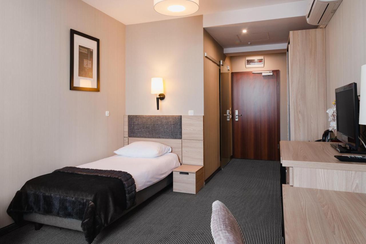 Focus Hotel Premium Έλμπλαγκ Δωμάτιο φωτογραφία