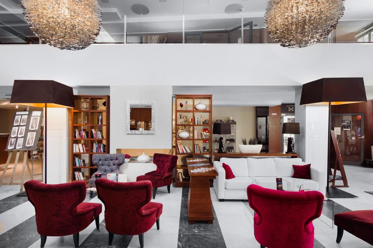 Focus Hotel Premium Έλμπλαγκ Εξωτερικό φωτογραφία
